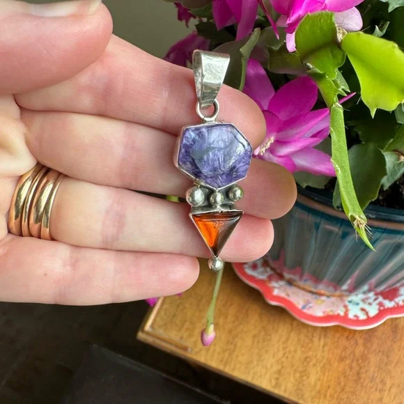 Vintage Navajo Artisan Thomas Francisco Sterling Silver Charoite Amber Pendant. - Picture 3 of 16